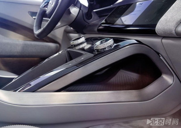 t01e0e908ac74c3b829.jpg?size=620x439