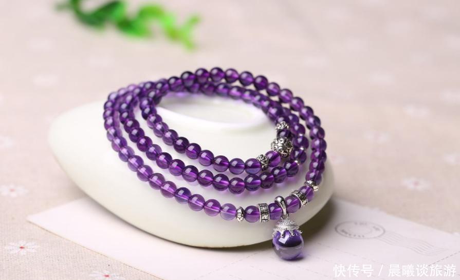 中国人去韩国旅游,买15根高丽参,30块紫水晶,结