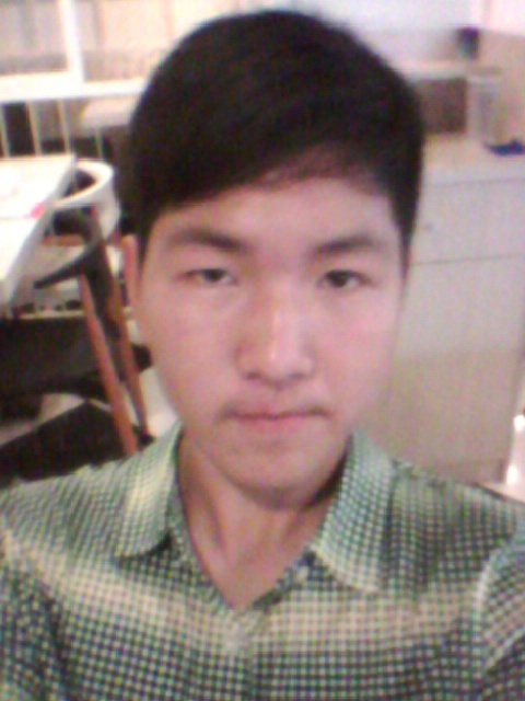 我想换个<em>斜庞克</em>的<em>发型</em>,小猪那样的。我特喜欢