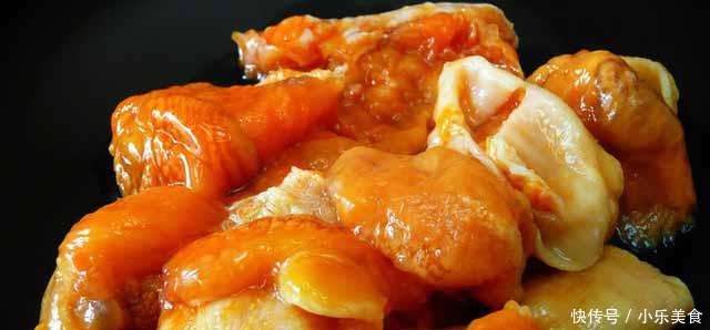 外国男子海边发现了一种可以吃的“石头”外表丑陋,里面却大有乾