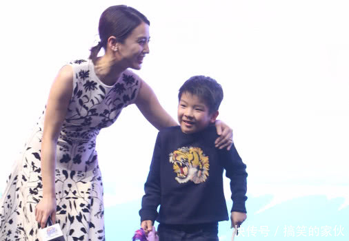 崔永元坐实杨子黄圣依是7.5亿夫妇,黄圣依:我