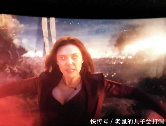 《复联4》大结局首映,影迷cos钢铁侠现身,网友