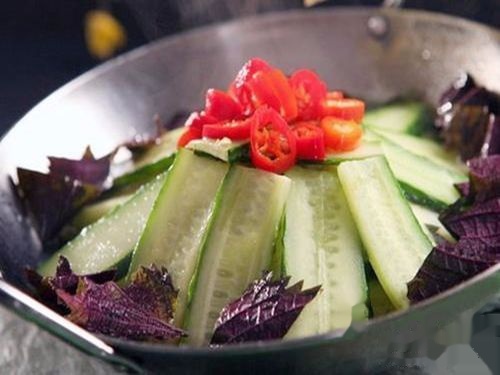 紫苏叶晒干了怎么食用 t01ed4b6a61feae8adf.jpg