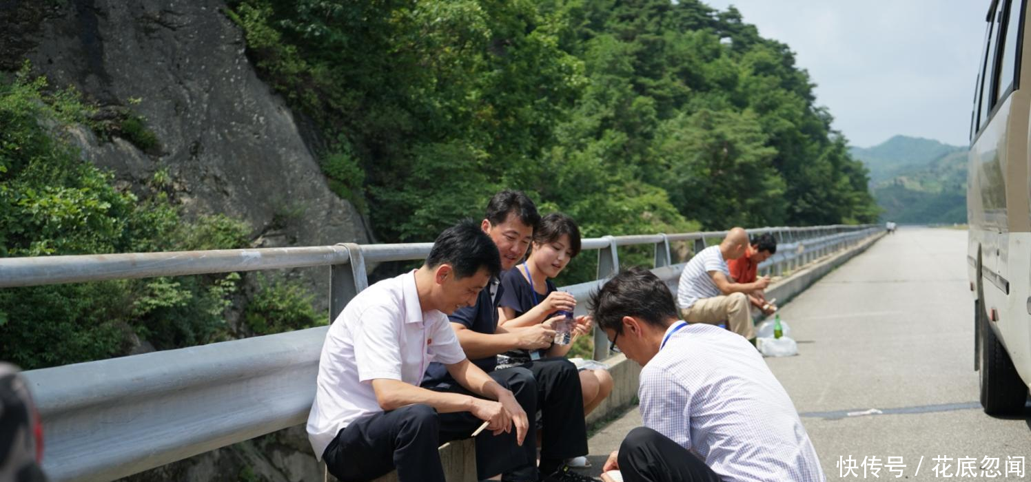 朝鲜导游工资四百人民币, 但生活很滋润, 中国游客表示不解