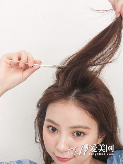 露额头侧边编发简单七步清爽优雅_360问答
