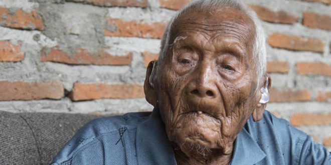 老人被死人遗忘活了150岁，孙子都已经死了，长寿秘诀无语了