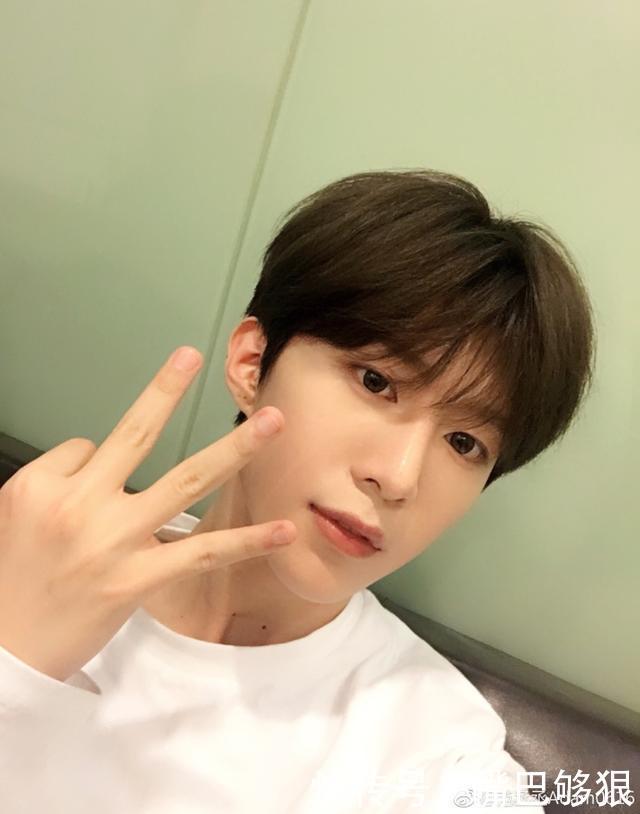 蔡徐坤被人民日报批评教育!范丞丞单飞开工作