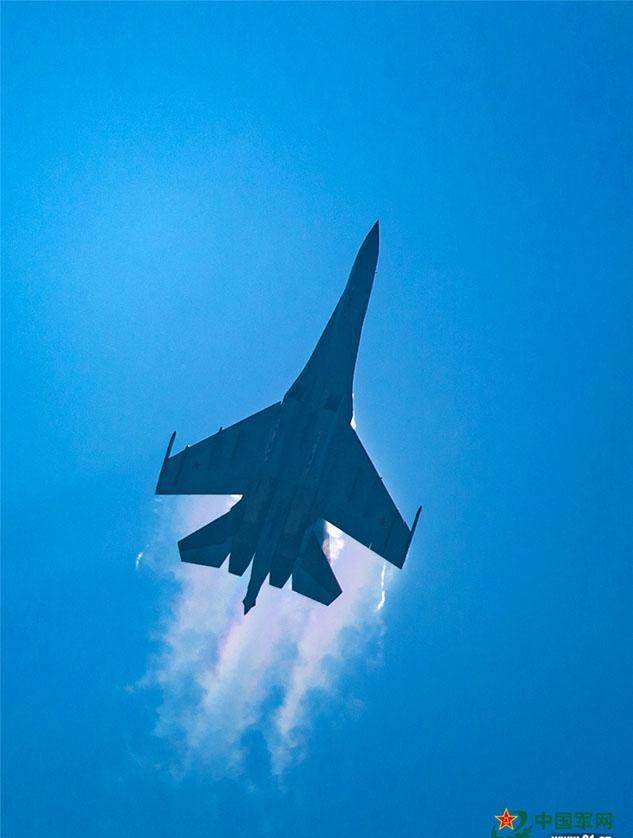 唠唠歼十B为什么在国际军事比赛中败给了苏-35