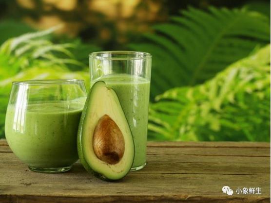 如何用水果做饮品 t01f71400640b2528f1.jpg