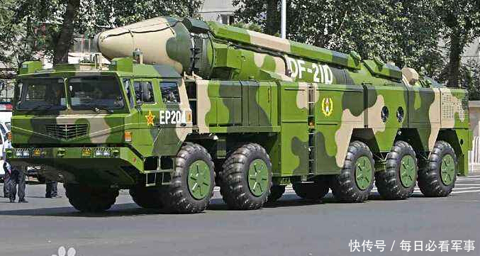 一声尖锐刺耳声,导弹冲向航母,此国宁愿将航母