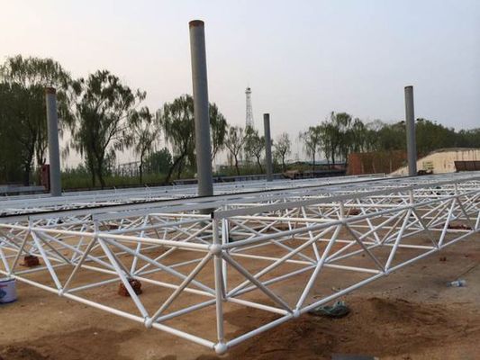 钢架结构彩钢房安装视频(加油站雨棚材料的防火等级是多少铝扣板与铝单板的区别)