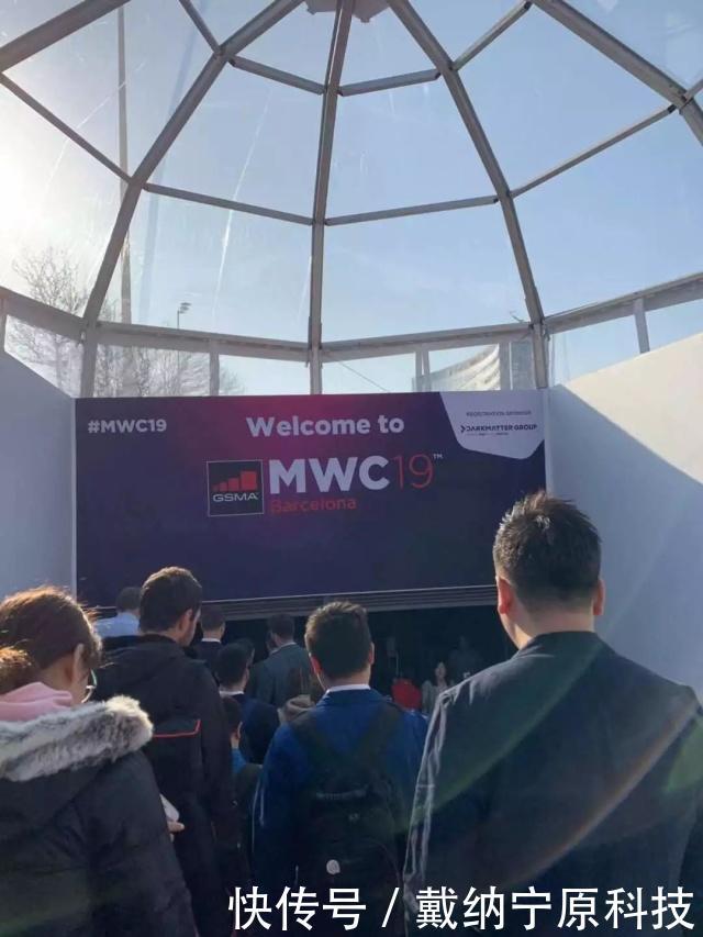 t01f9086acd5d0df212.jpg?size=640x853