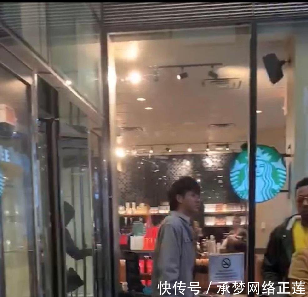吴亦凡现身1纽约街头,不修边幅略些邋遢,表情严可爱表情包心比仓鼠图片