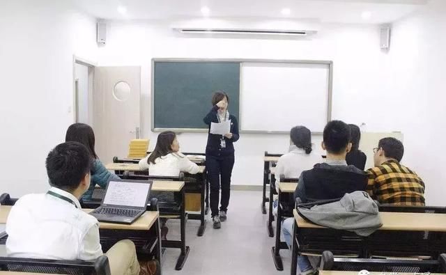 被称为吃青春饭的教育培训机构老师,未来的最
