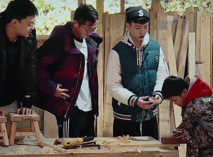 变形兄弟帮别人“变形”？