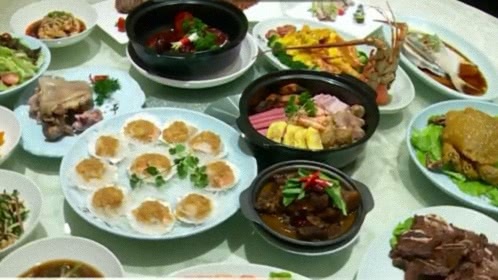 人气美食 讨口彩“年年有鱼”