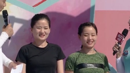 本以为是王者谁料竟是青铜，赛道闯关这俩人接连开跑落水属实有点菜！