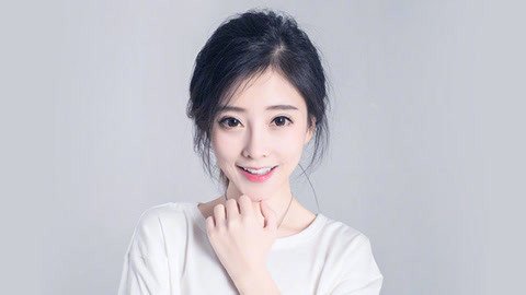 一刻talks 你对游戏还有偏见时，“佛系少女”冯提莫已身价过亿