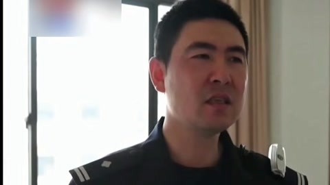 法治中国60分 电瓶车撞小汽车 戴头盔保性命