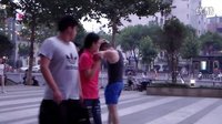 董新尧恶搞 神经抽搐吓坏路人 02