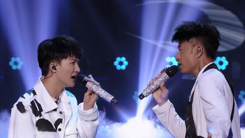 我们的歌会员版 “勤深深”演绎完美和声 小鬼大秀钢琴(二)