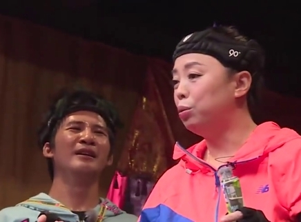 黄妈混进百变五侠画风突变