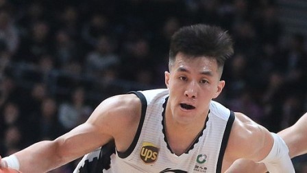 CBA 18/19赛季 郭艾伦狂砍32分，辽宁117-103大胜新疆夺23连胜