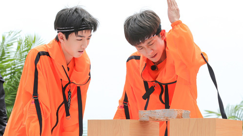 高能少年团 第3期：王俊凯挑战极限劈砖