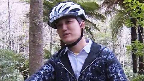 播报多看点 村长以身试险 寻访幕后英雄