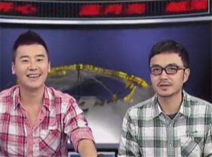 越策越开心 中国高尔夫球第一人秀球技