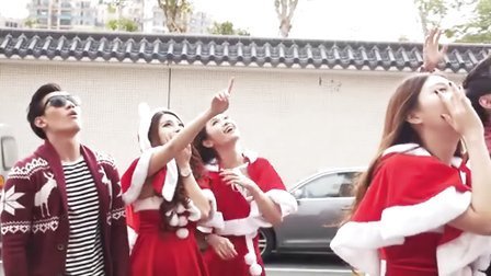 90后的秀 玩大了 东莞美女模特竟用无人机送苹果 69
