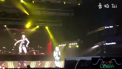 IU kiss&cry Kissing You 2012 SM TOWN World Tour In LA 主泰妍 饭拍版 12/05/20-少女时代