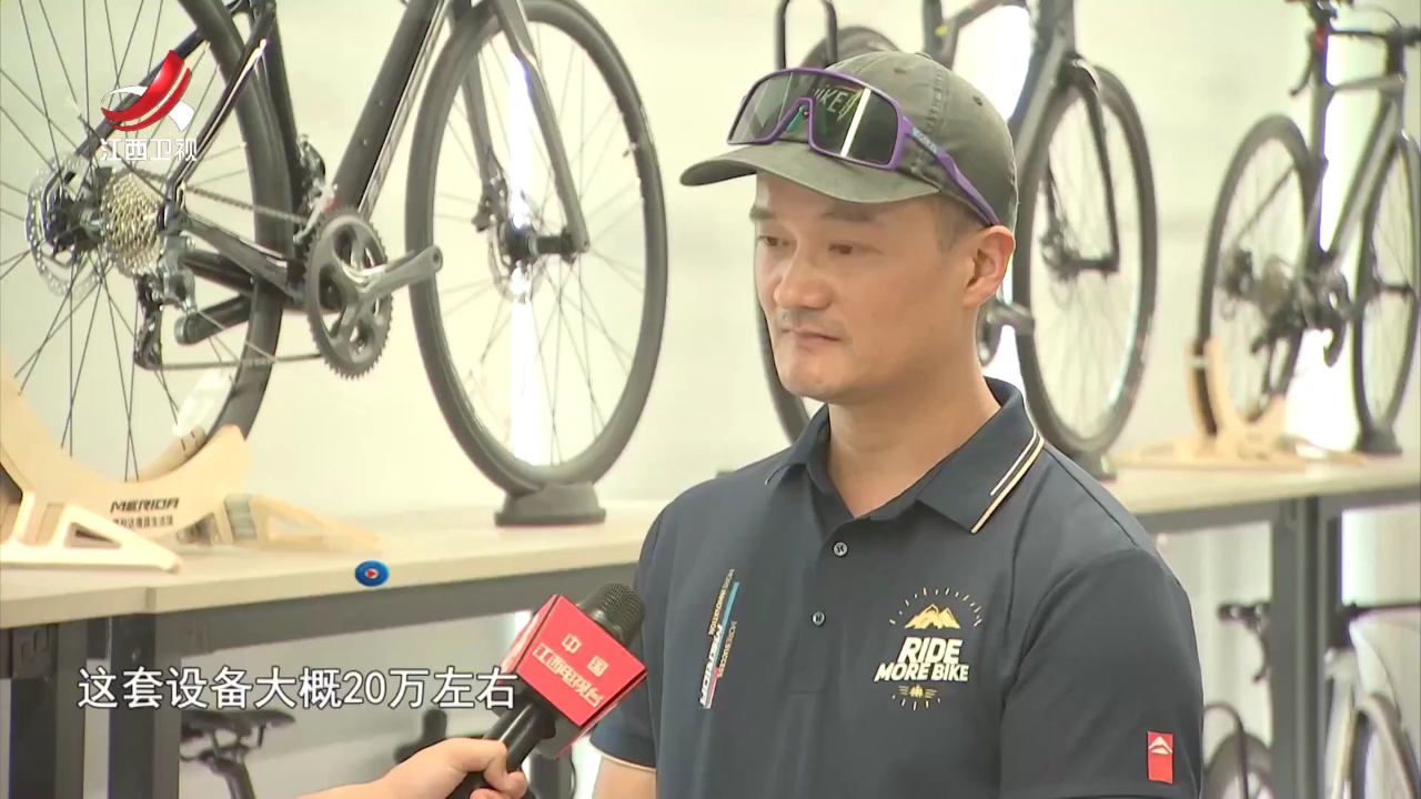 社会传真 小众运动——潮出界 火出圈