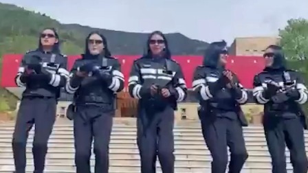 @所有人 飒爽！甘孜公安局女子铁骑队五一亮相