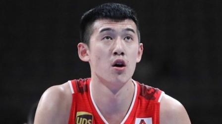 CBA 18/19赛季 辽宁VS八一第二节：付豪不慎受伤离场！辽宁迫近比分结束半场