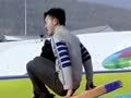 飞跃彩虹第二季 三姐妹齐心来闯关 帅气小哥驾驭高领毛衣