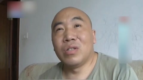 法治中国60分 网聊花费13万父亲崩溃 司机晕厥交警砸车救人