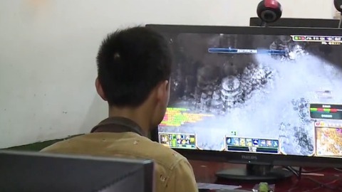 播报多看点 小伙网吧连泡三天三夜致脑出血