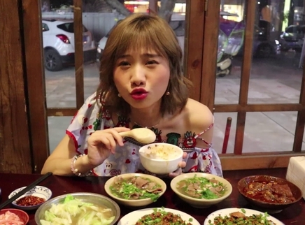 密子君 门槛踩破也要吃到的非遗美食