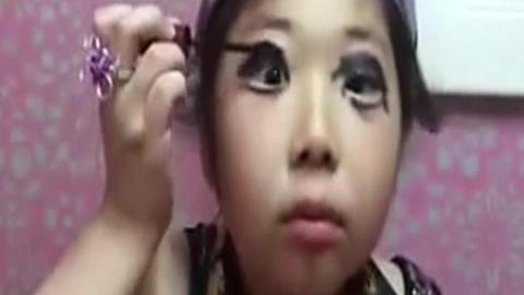 亚男出品搞笑视频 韓國小學生整容級化妝術