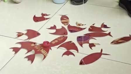 小孩都爱玩钓鱼游戏