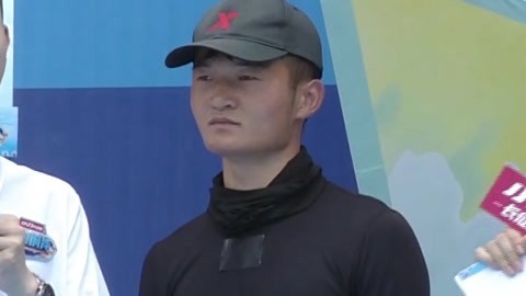 冲小妹童年零食铺开张 救生员为吃零食申请闯关