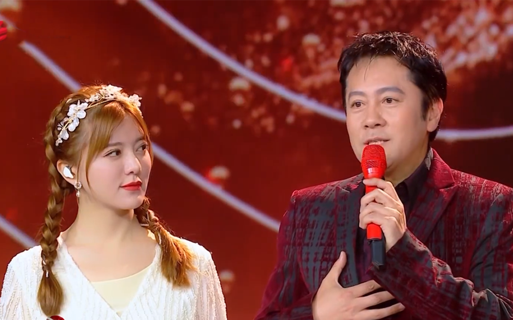 群星齐聚燃情献唱红歌