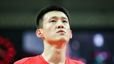 周鹏美国治伤仍心系祖国，发康复训练视频普及健身技巧