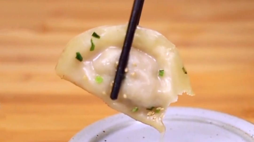 人气美食 上海锅贴在家做 馅料调制详细教程