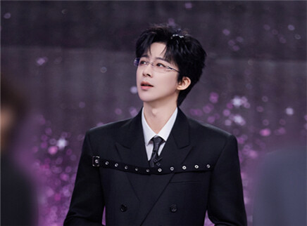 互动直拍：刘宇宁沉浸式练舞