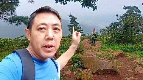唱罢吹灯 无锡海拔318米的最高峰三茅峰，深藏一座古庙，大叔峰顶偶遇美女