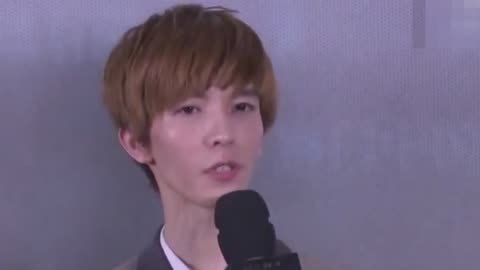 屏行星乐汇 郭敬明微博发毒誓否认移情汪铎