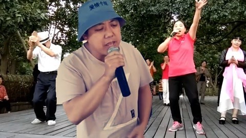 唱罢吹灯 谁才是好声音，跑调大叔伤感演唱《花心》挑战实力大妈