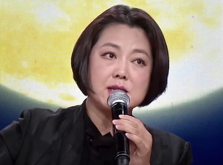 王茜华带来剧中“秘密武器”